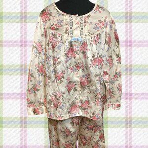 VTG Barbizon cream silky pajama set with pink flowers